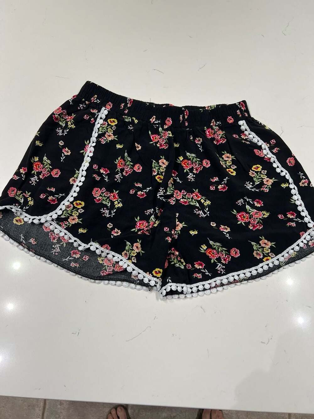 Extra Belleza Floral Print Pom Pom Trim Shorts Size Large